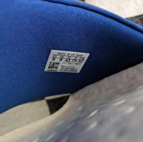 Adidas Men 9 Blue and White Adilette Boost Slip on GZ5313 Madd 1223